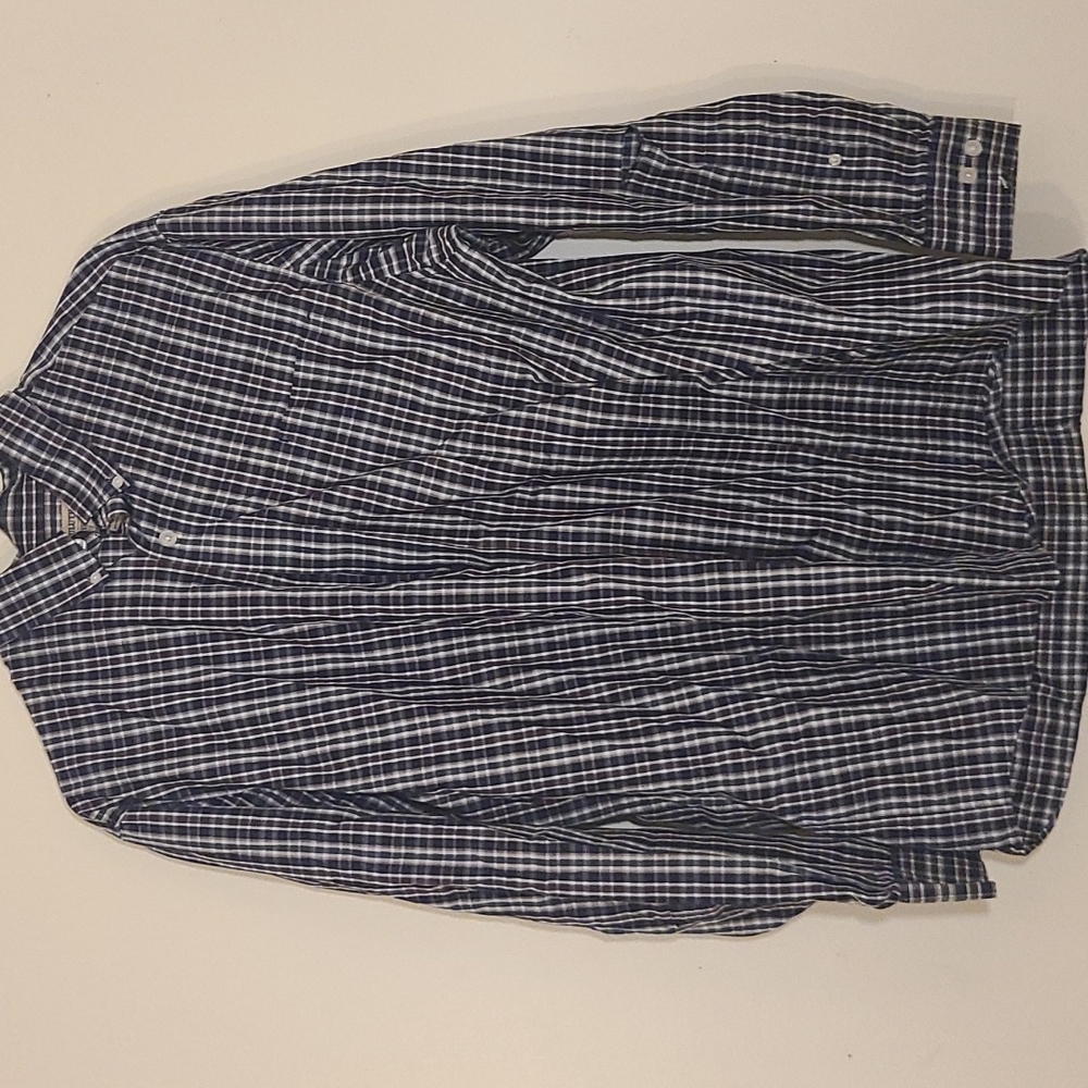 Duluth trading long sleeve button down shirt wrinklefighter
